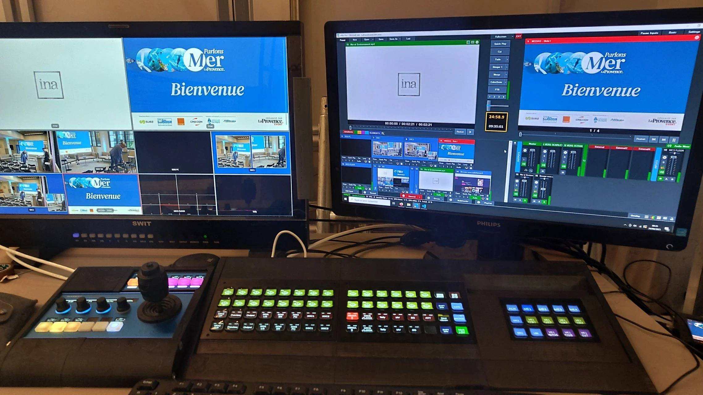 Régie vMix 4K avec surface de contrôle et pupitre caméras